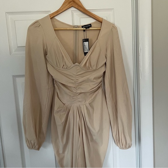 NWT PrettyLittleThing Beige Long Sleeve Dress - Picture 2 of 4